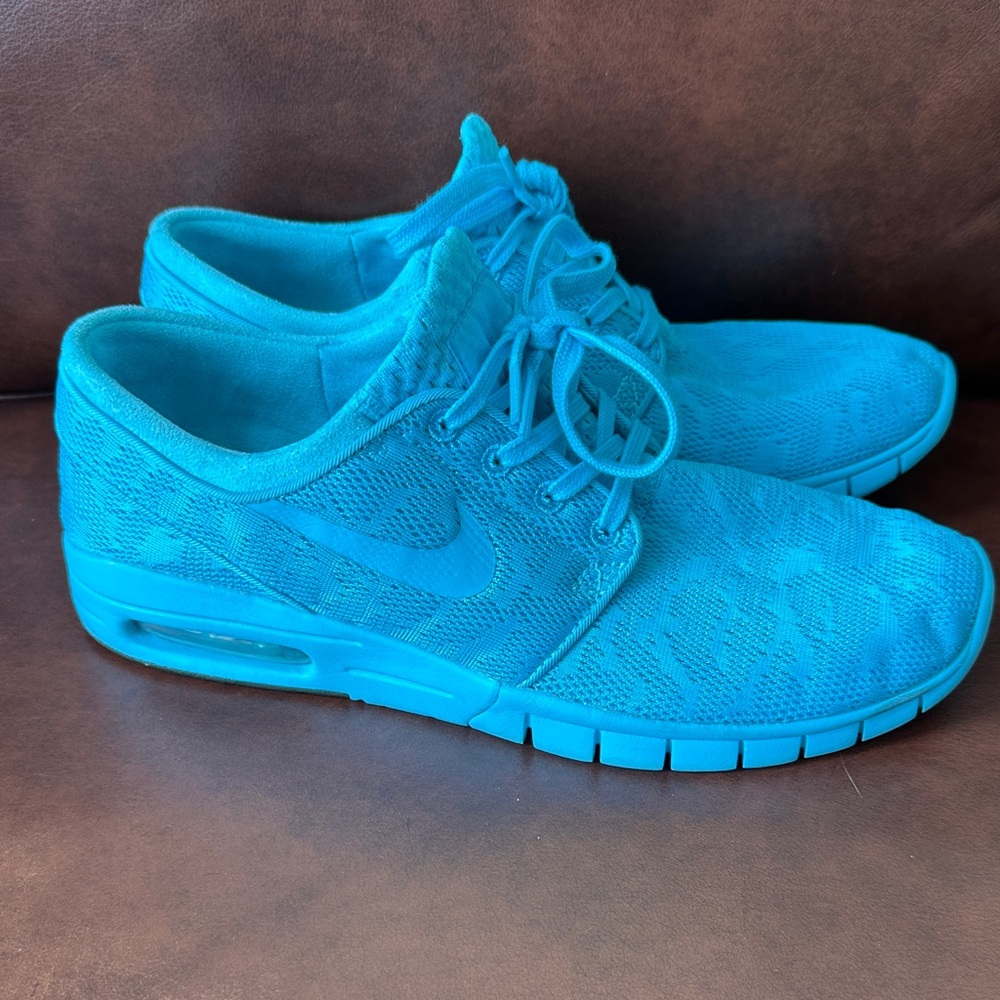 Nike Bright Blue Janoski Skateboard Sneakers